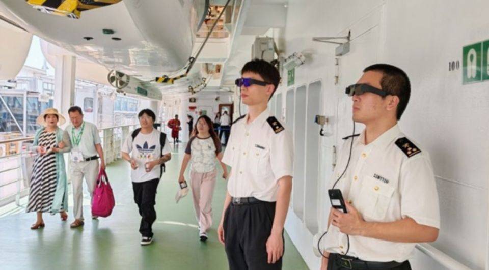 ision头显；马斯克最强AI模型免费开放pg电子模拟器朱广权提前体验vivo V(图10)
